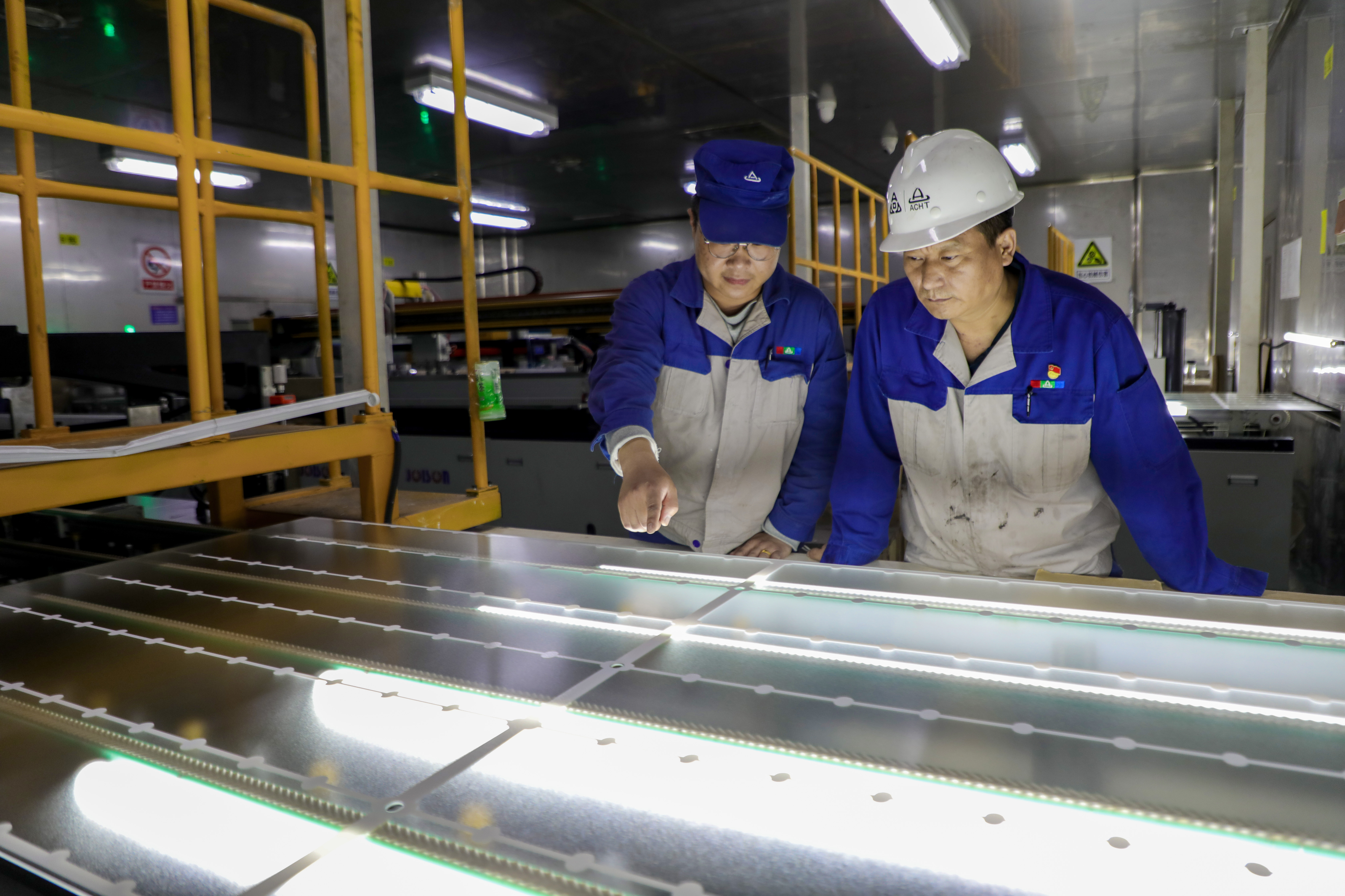 安陽市五一勞動獎章獲得者趙俊濤:采擷太陽之光,追求綠色事業