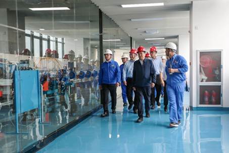 打造向上向前第一象限生力軍 錘煉甘于做人做事作難、受苦受累受屈的企業家隊伍——河南投資集團黨委書記、董事長劉新勇蒞臨安彩高科開展主題教育調研